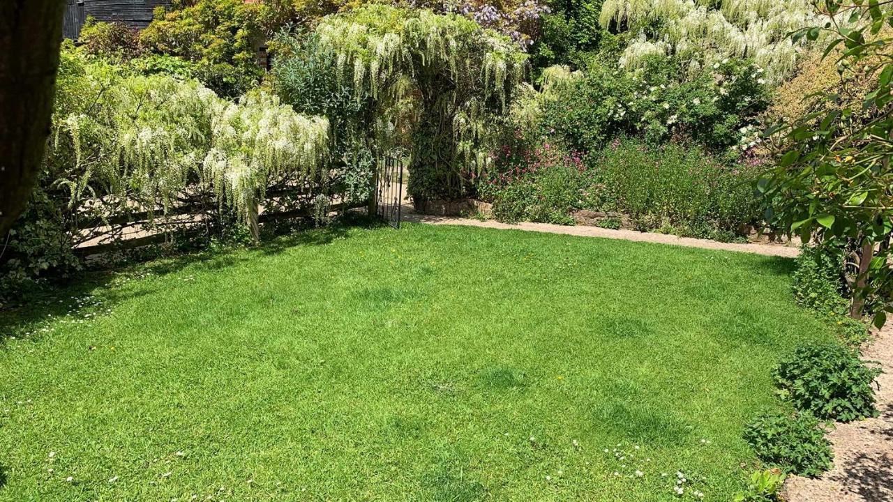 Cider - 3 Bedroom - Onsite Parking Holiday home *
